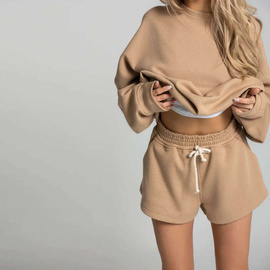 Chiara Wear - Szorty dresowe WAFFLE - karmel