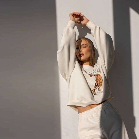 Chiara Wear - Women's Oversize Sweatshirt RETRO TIGER - ecru