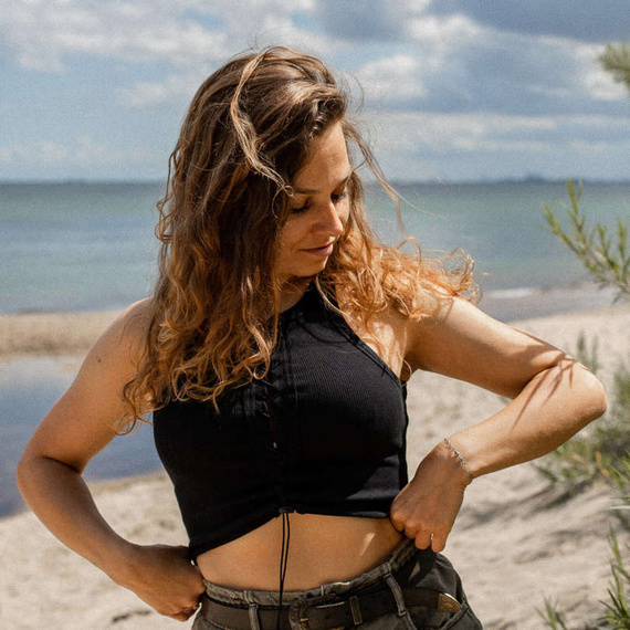 Chiara Wear - Top bokserka z wiązaniem - czarny