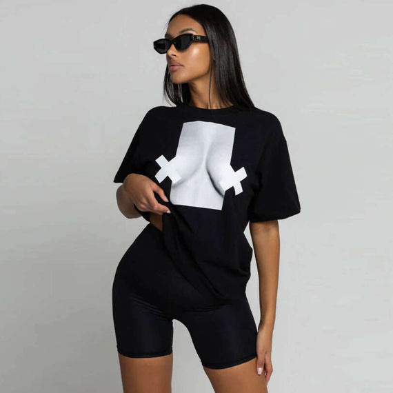 Chiara Wear - T-shirt bawełniany oversize XX BOOBIES - czarny